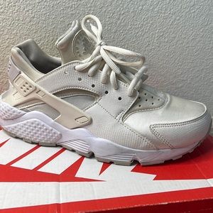 HUARACHE PHANTOM SNEAKERS